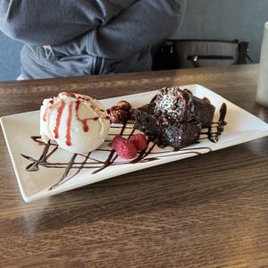 warm brownie bliss  at Spirit Elephant in Winnetka