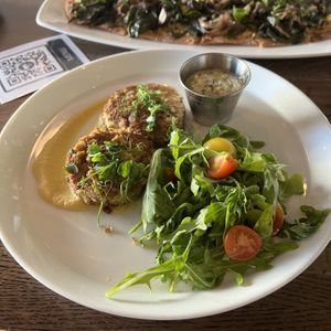 crabless cakes   at Spirit Elephant in Winnetka