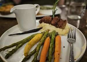 Meatless Loaf Bourguignon at Spirit Elephant in Winnetka