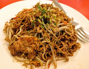 Fried noodles at Zhen Xiang Zhai in Kuching