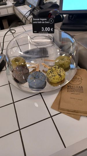 Donuts veganos at Ferment 9 in Barcelona