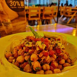 Chickpea salad at Canton Royale in Varanasi