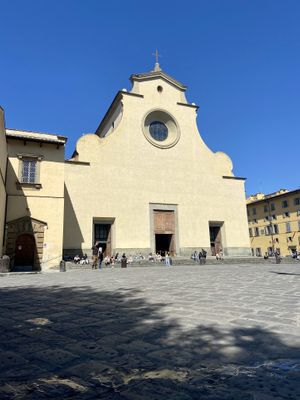 Nearby Santo Spirito, relax and enjoy your vegan delight  at Santo Falafel in Florence