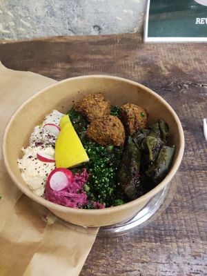 Falafel and vibe leaves box at Santo Falafel in Florence