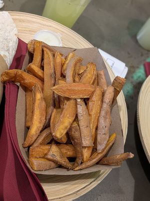 Patatine dolci fritte 7 € at Santo Falafel in Florence