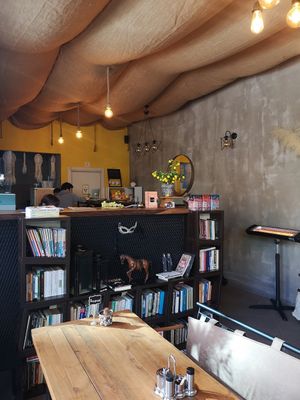 They have a nice atmosphere at Limonita Cafe in Istanbul