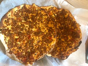 Vegan Lahmacun at Limonita Cafe in Istanbul