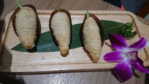 蘿蔔絲酥餅 Radish puff pastry (filled with radish slices) NTD 98 at Chóng Dé Fā Shū Shí 崇德發蔬食 in New Taipei City