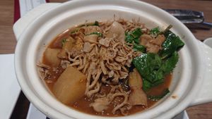 三杯珊瑚 Three-cup golden oyster mushroom, small, NTD 258 at Chóng Dé Fā Shū Shí 崇德發蔬食 in New Taipei City