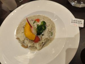 白醬奶油鮮蔬燉飯 at Chóng Dé Fā Shū Shí 崇德發蔬食 in New Taipei City