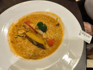 紅醬番茄鮮蔬燉飯 at Chóng Dé Fā Shū Shí 崇德發蔬食 in New Taipei City