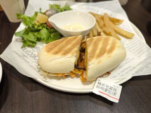 韩式泡菜百菇帕里尼 at Chóng Dé Fā Shū Shí 崇德發蔬食 in New Taipei City