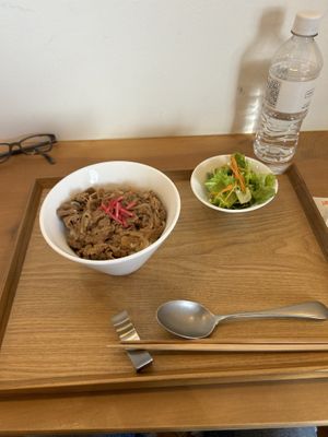 Vegan burger bowl set  at il riccio in Himeji