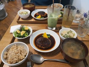 Vegan Lunch Set, Iced Matcha, homemade lemonade. Very delicious! at il riccio in Himeji