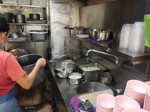 Freshly cook daily at 75 Ah Balling Peanut Soup 花生汤圆 - Beach Road in Central Singapore