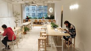 Restaurant at Loving Bistro - OC Flora in Prague