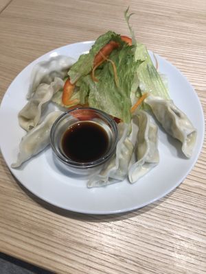 wonton at Loving Bistro - OC Flora in Prague