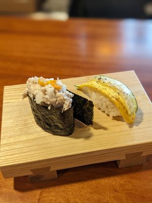 Tuna (jackfruit) and zucchini sushi at Veganic Monkey Magic 浅草 in Tokyo