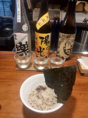 A yummy rice/ mushroom dish w/ nori at Veganic Monkey Magic 浅草 in Tokyo