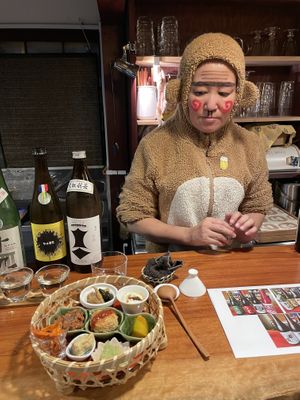 Chef explaining tasting board  at Veganic Monkey Magic 浅草 in Tokyo