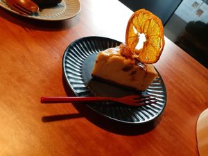 Sake kasu marble cake at Veganic Monkey Magic 浅草 in Tokyo