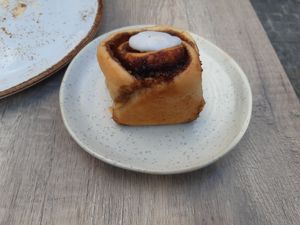 Cinnamon roll at Kaffee Kamiel in Bruges