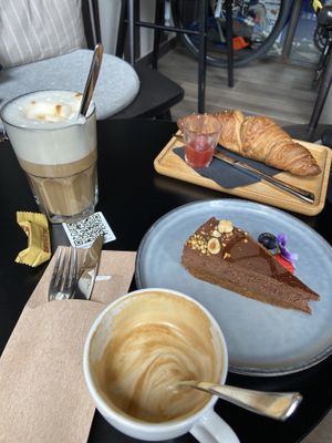   at Kaffee Kamiel in Bruges