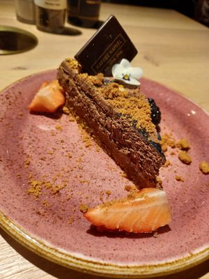 Vegan chocolate mousse cake at Kaffee Kamiel in Bruges