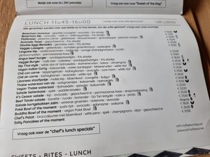 Vegan options clearly labelled at Kaffee Kamiel in Bruges