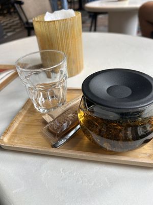 Mint tea 4,50€  at Kaffee Kamiel in Bruges