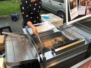 frying process at Black Tea Stinky Tofu 红茶臭豆腐 in Johor Bahru