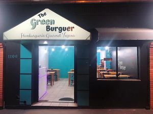 Entrada de nossa loja, na Rua Lauro Linhares, 1106 em Florianópolis/SC! at The Green Burguer in Florianopolis