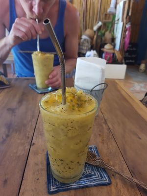 Passionfruit smoothie (byo straw!) at Galapagos in Koh Lanta