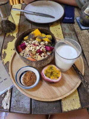 Galapagos bowl - also super delicious at Galapagos in Koh Lanta