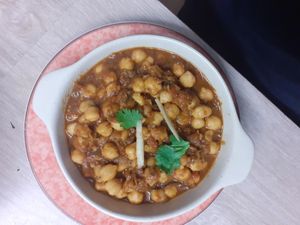 Chana Masala ( chickpeas with curry)...caril de grao de bico at Cozinha de Sonia  in Portimao