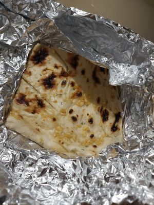 garlic naan 😋 at Cozinha de Sonia  in Portimao