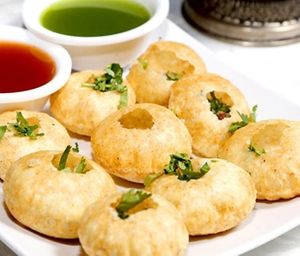 Pani poori ( gol gappe) ...water balls at Cozinha de Sonia  in Portimao