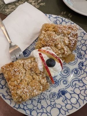 Veganer Apfelkuchen at Café Zeitreise in Jena