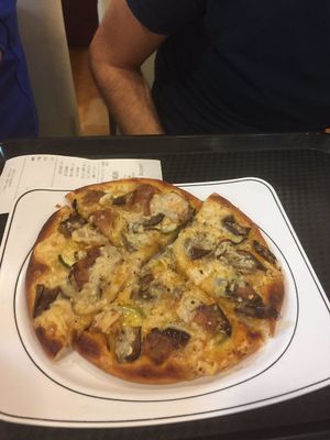Vegan cheese pizza at Loving Hut - Wan Chai in Hong Kong Island