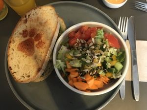 Tempelsandwich von oben  at Katzentempel in Regensburg