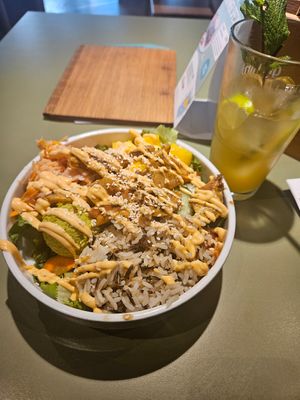 Rainbow-Bowl at Katzentempel in Regensburg