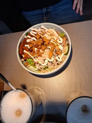 Tiger bowl at Katzentempel in Regensburg