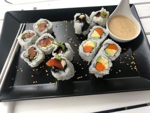 Karotten Sushi ist fabelhaft at Mo's Café in Hamburg