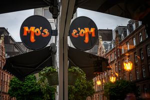 outdoor at Mo's Café in Hamburg