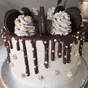 Custom cake  at Sweetest Things in Dudley