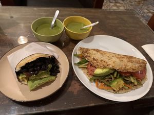 Prince pabellón (left) and veggie (right)  at Bienmesabe in Sucre