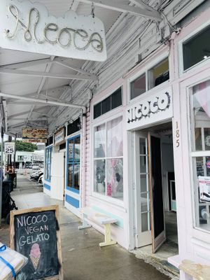 Outside  at Nicoco Hawaiian Gelato in Hilo