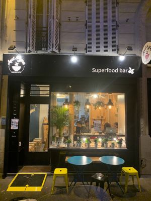 Vue de l'extérieur at Acai & You - de Maubeuge in Paris