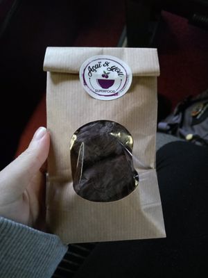 Dates with peanut butter and chocolate to go at Acai & You - de Maubeuge in Paris