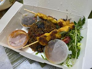 Rainbow Ulam Fried Rice
23.00
Fragrant wok-fried rice in a colourful vegetable party! Comes with papadum, hedgehog mushroom skewer, sambal and chili padi.
 at The Hungry Tapir in Kuala Lumpur